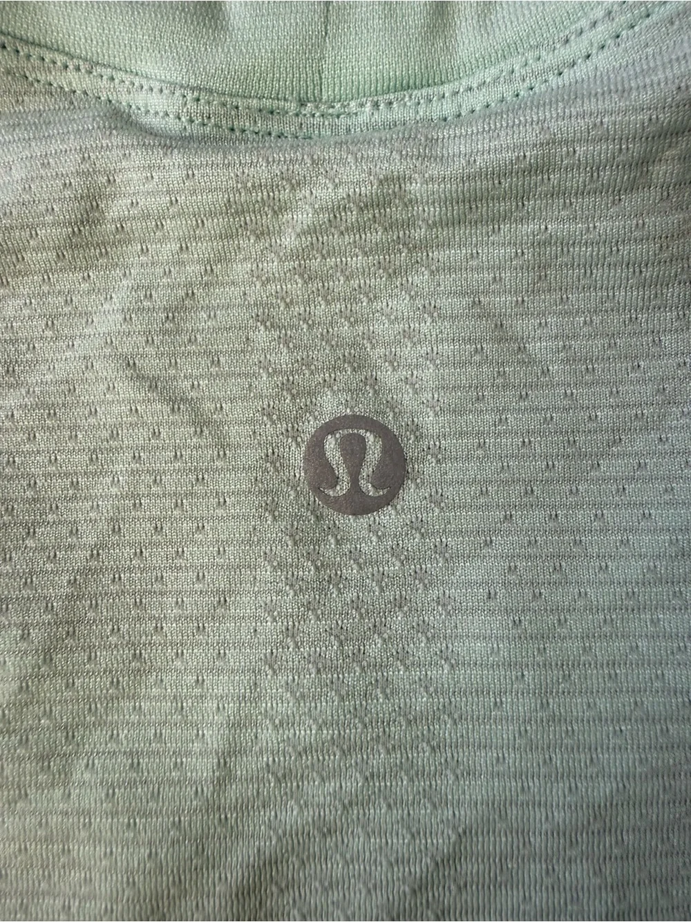 Lululemon Women’s Swiftly Athletic Cropped Top Pistachio Green Size XXS. - Picture 3 of 4